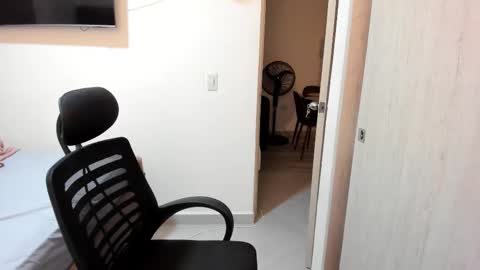 independent model online show from 03.04.26