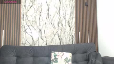 Snapshot of nahomi_miller_ chatting on 02.12.26 Laura online show from 02.12.26