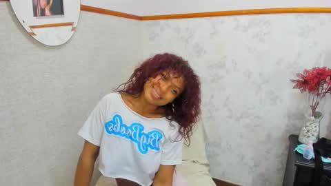 Nahomy online show from 11.23.25