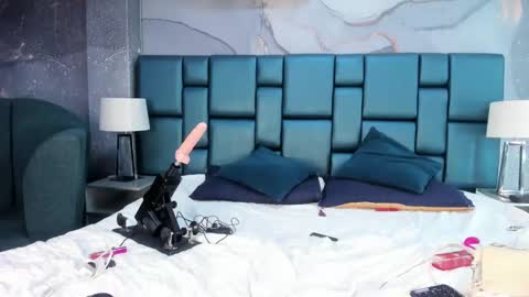 Snapshot of nahomi_wild chatting on 02.12.25 Nahomi online show from 02.12.25