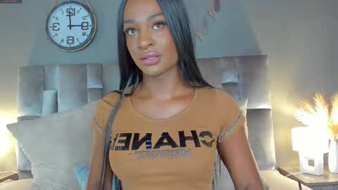  VICTORIA  online show from 02.28.25