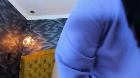 Nahomi online show from 12.18.25