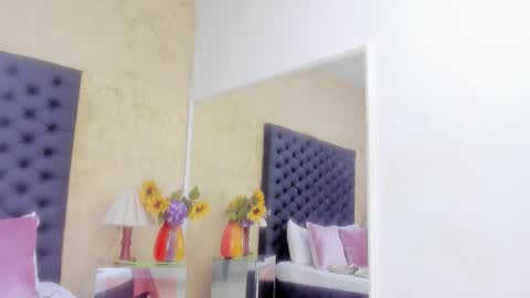 Nahomi  online show from 03.10.26