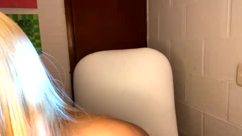 nahomy online show from 10.25.25