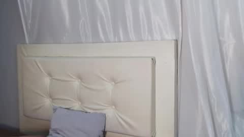 Nahomy online show from 12.20.24