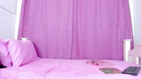 nahomy_smiith_ online show from 11.01.25