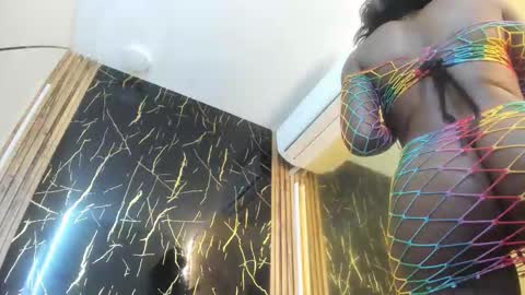 nahomy_smith23_aws online show from 10.07.25