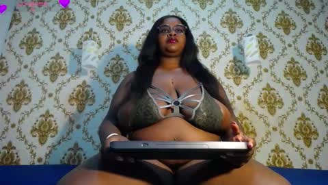 Karatbby online show from 10.27.25