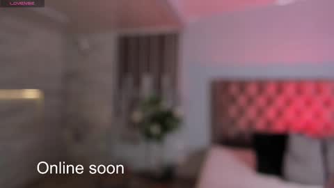 Snapshot of naia_luxx chatting on 12.16.25 NAia online show from 12.16.25