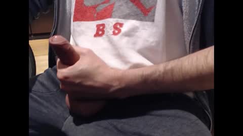 Snapshot of naide chatting on 01.27.25 Naide online show from 01.27.25