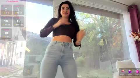 Naila online show from 10.10.25