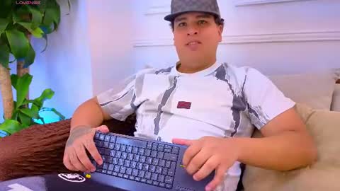 naimruiz_ online show from 07.28.26
