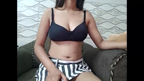 Naina online show from 01.25.25