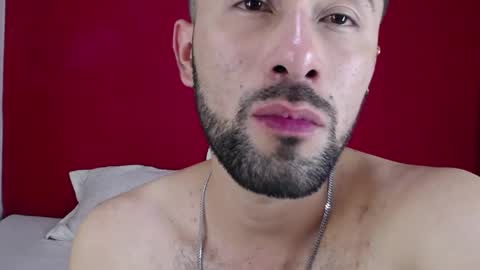 Snapshot of nainpaulo chatting on 03.11.25 nainpaulo online show from 03.11.25