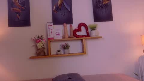 nairagold_ online show from 06.14.26