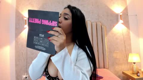 Naisha Rousell online show from 12.26.24