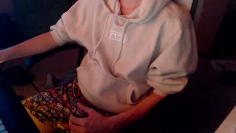 Snapshot of naj8 chatting on 09.16.25 Drew online show from 09.16.25