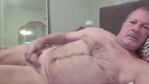 Snapshot of naked4ladies2 chatting on 10.26.25 Naked4Ladies online show from 10.26.25