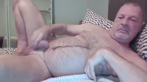 Snapshot of naked4ladies2 chatting on 12.19.25 Naked4Ladies online show from 12.19.25