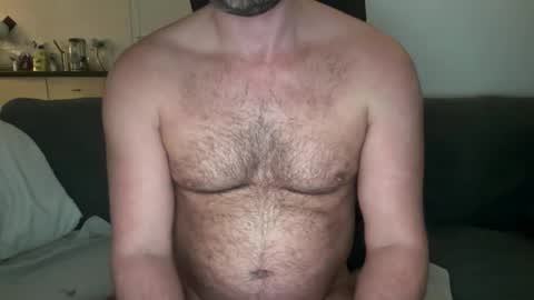Snapshot of naked_dude25 chatting on 06.06.26 naked_dude25 online show from 06.06.26