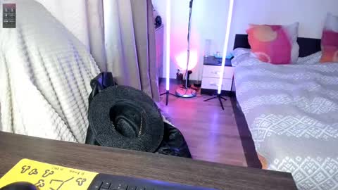 Snapshot of naked_psychologist chatting on 03.09.25 Asy no face  online show from 03.09.25