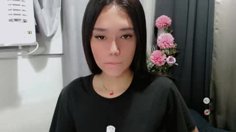 Snapshot of naked_stacey chatting on 09.10.25 Stacey online show from 09.10.25