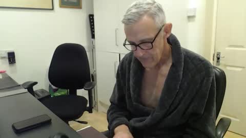 nakedcarpenteruk online show from 03.09.26
