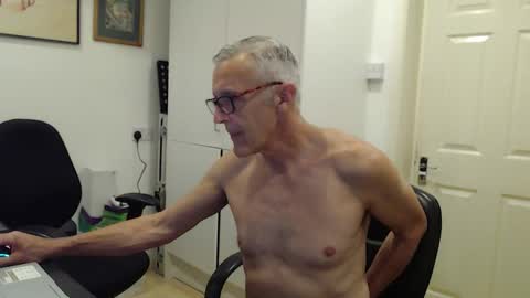 nakedcarpenteruk online show from 06.03.26