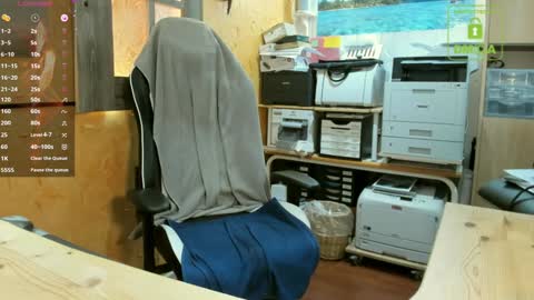 Snapshot of nakedluke chatting on 01.15.25 Luke online show from 01.15.25