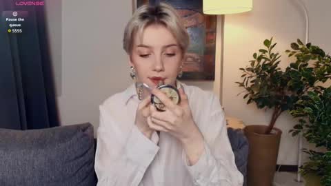 Kate online show from 12.05.25