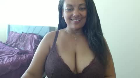Snapshot of nala_thickk chatting on 12.06.24 Nala Thickk online show from 12.06.24