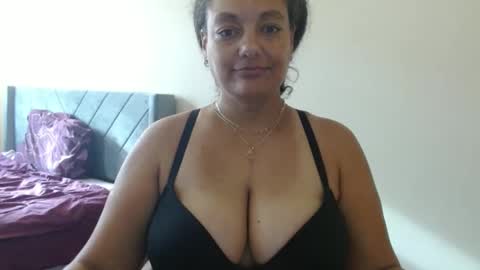 Snapshot of nala_thickk chatting on 12.15.24 Nala Thickk online show from 12.15.24