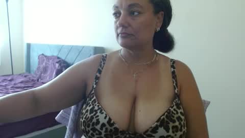 Snapshot of nala_thickk chatting on 12.17.24 Nala Thickk online show from 12.17.24