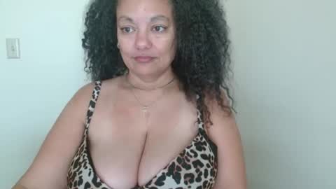 Snapshot of nala_thickk chatting on 02.01.25 Nala Thickk online show from 02.01.25