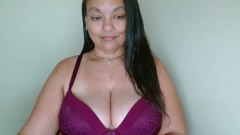 Snapshot of nala_thickk chatting on 02.08.25 Nala Thickk online show from 02.08.25