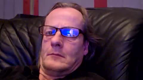 Snapshot of namorreyeb chatting on 12.20.25 namorreyeb online show from 12.20.25