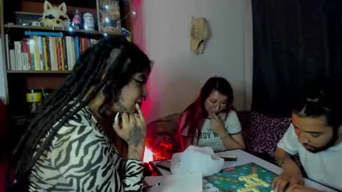 Snapshot of nana_cirkuss chatting on 10.08.25 Val  online show from 10.08.25