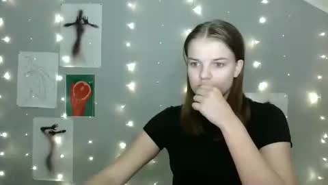 Snapshot of nana_new chatting on 09.15.25 Nana online show from 09.15.25