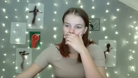 Snapshot of nana_new chatting on 10.01.25 Nana online show from 10.01.25