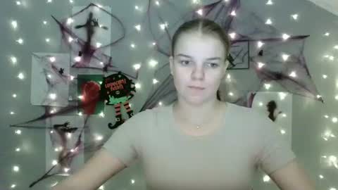 Snapshot of nana_new chatting on 10.02.25 Nana online show from 10.02.25