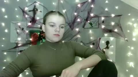 Snapshot of nana_new chatting on 10.04.25 Nana online show from 10.04.25