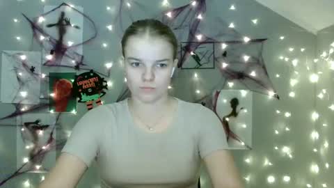 Snapshot of nana_new chatting on 10.10.25 Nana online show from 10.10.25