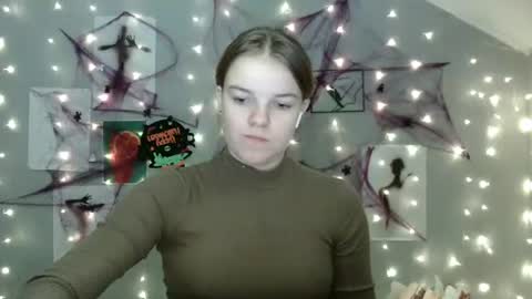 Snapshot of nana_new chatting on 10.14.25 Nana online show from 10.14.25