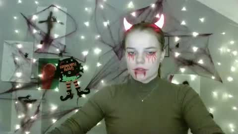 Snapshot of nana_new chatting on 10.24.25 Nana online show from 10.24.25