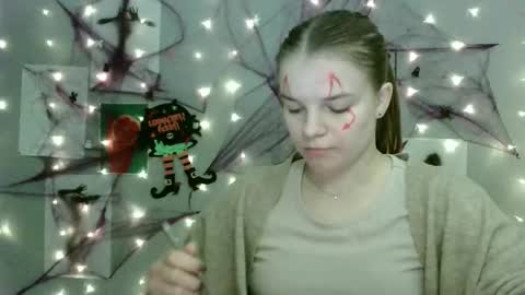 Snapshot of nana_new chatting on 10.30.25 Nana online show from 10.30.25