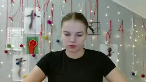 Snapshot of nana_new chatting on 11.24.25 Nana online show from 11.24.25