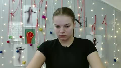 Snapshot of nana_new chatting on 11.26.25 Nana online show from 11.26.25