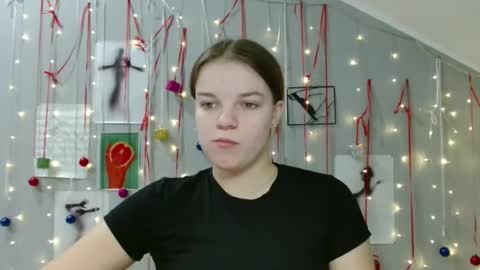 Snapshot of nana_new chatting on 12.04.25 Nana online show from 12.04.25