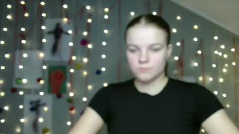 Snapshot of nana_new chatting on 12.05.25 Nana online show from 12.05.25