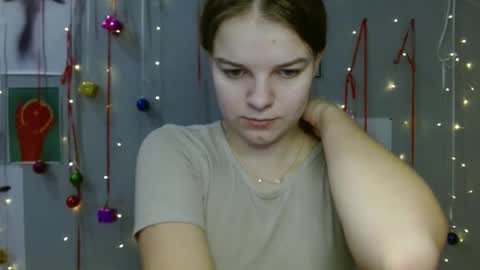 Snapshot of nana_new chatting on 12.16.25 Nana online show from 12.16.25